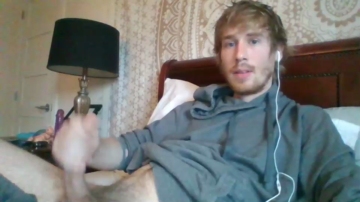 Blondesurfer1994200  08-07-2021